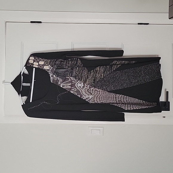 Dress - Picture 1 of 6